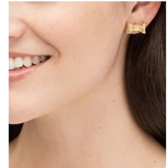 KATE SPADE Bow Gold Earrings Studs Posts NEW - Picture 2 of 4